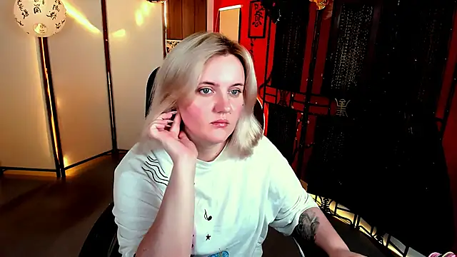 KathyBriggs' Live XXX Chat
