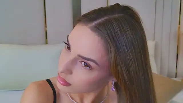BellaHalles – Naživo XXX chat