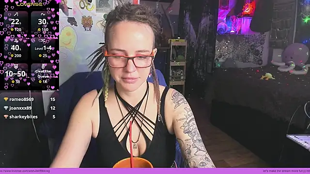 XXX chat uživo modela LisaFoxy_y