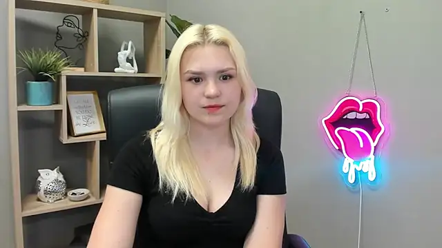 SweetLilyxo's Live XXX Chat