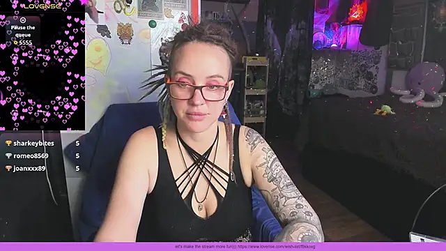 LisaFoxy_y élő XXX-chatje