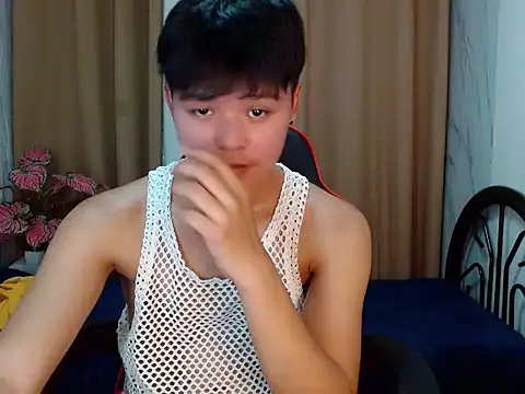 yourhotasiandoms 网络视讯表演