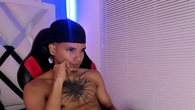 kai_storm77's Webcam Show
