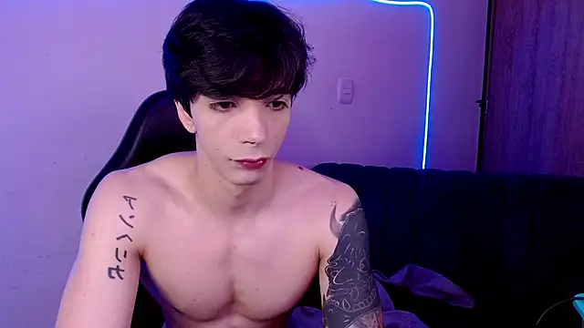 XXX chat uživo modela H3ll_B0I
