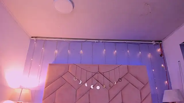 Онлайн чат XXX Mila_Monnet
