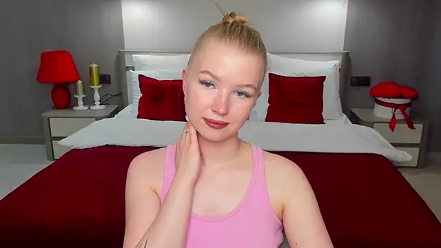 shy__lady Adlı Modelin Canlı XXX Sohbeti