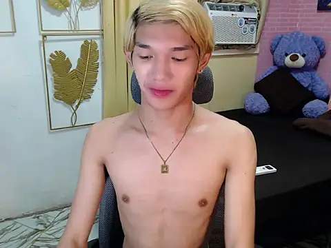 urasian_john18 Pertunjukan Webcam