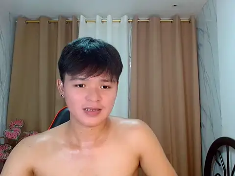 yourhotasiandoms 在線直播表演