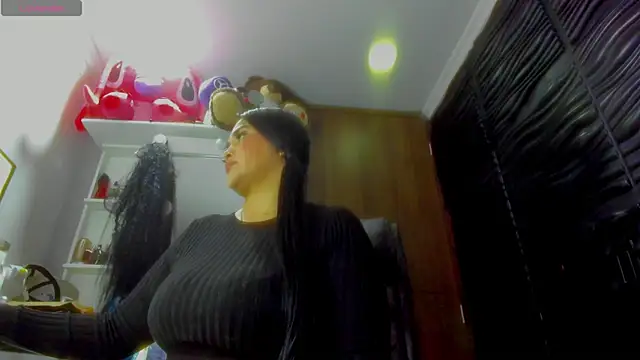 Pocahontas_d Chat XXX live