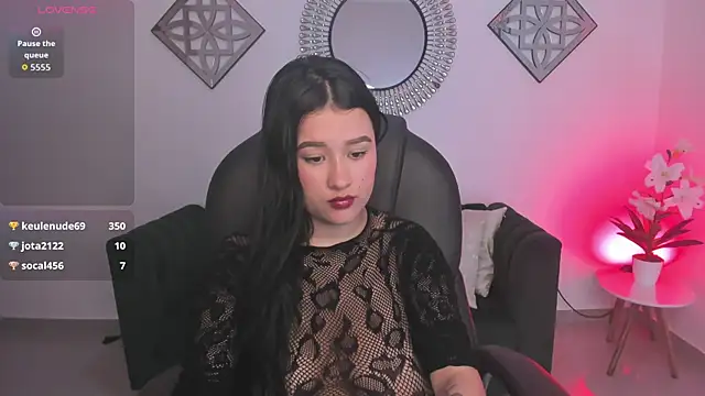 Emi_Roseth Chat XXX in diretta