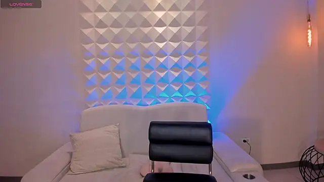 Chat XXX Live CandaseRussell