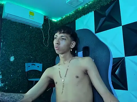 charly_joseph – Live XXX-chat