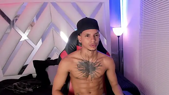 kai_storm77 Webcam Show