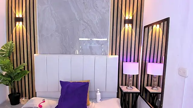 Chat +18 de Carlotta_de_velour ao vivo