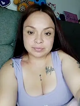 Chat +18 de Lina19_93 ao vivo