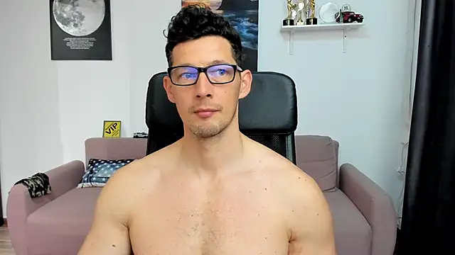 BrutusK08 Adlı Modelin Web Kamerası Şovu