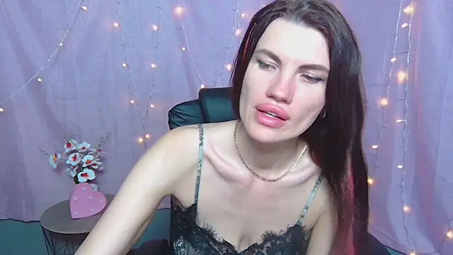 MilaLoona Live XXX-Chat