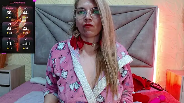 Онлайн чат XXX Esmeralda_oikos