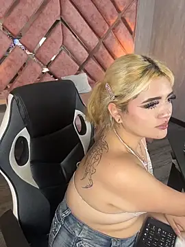 lya_nekko_'s Live XXX Chat