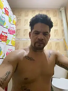 Chat XXX ao vivo de Dominicanobb