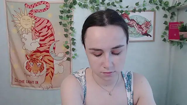 VeryVeryVeryShy_ Adlı Modelin Canlı XXX Sohbeti