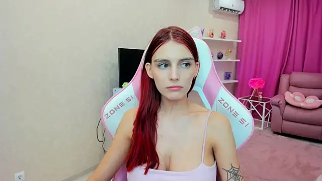 XXX chat uživo modela RedLipse