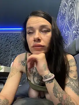 Queen_of_pain élő XXX-chatje