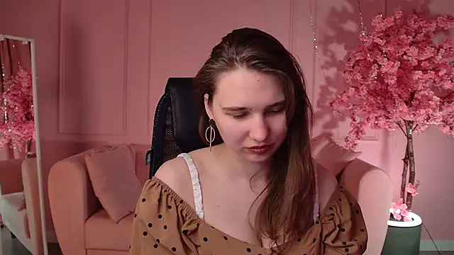 TessaMill Adlı Modelin Canlı XXX Sohbeti