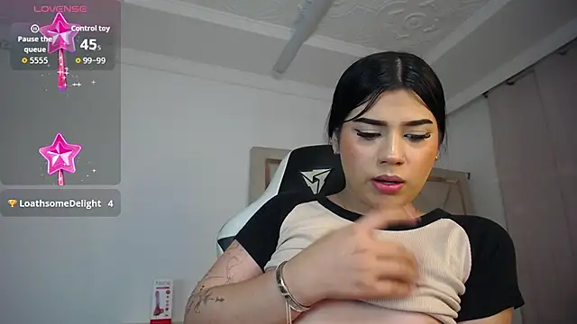 Chat +18 de Ashley_piinkk_ ao vivo