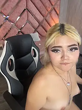 lya_nekko_'s Live XXX Chat