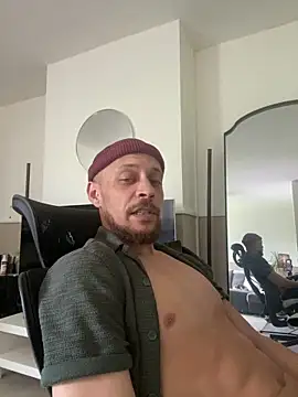 MattMiller28's Webcam Show