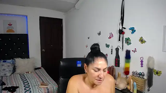 mature_bigboobs10's Live XXX Chat