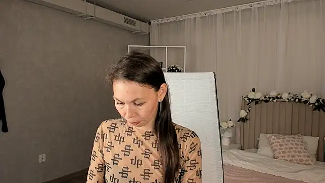 TrasyMorris live XXX chat