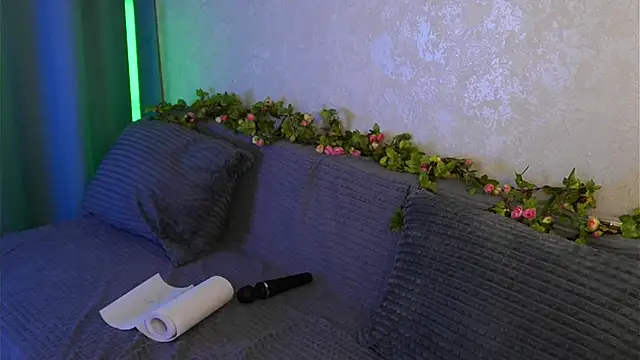 LindaThackerr Adlı Modelin Canlı XXX Sohbeti