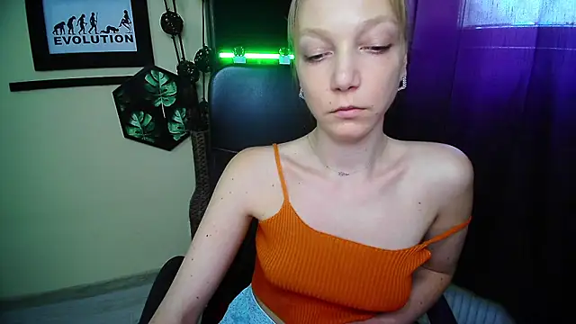 Chat +18 de EmillyPlay ao vivo