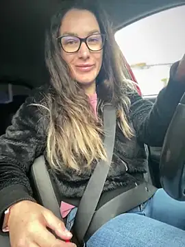 دردشة HotXMom_ الجنسية المباشرة
