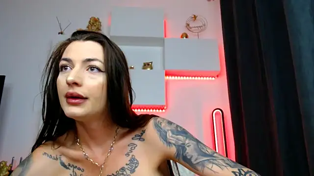 arianatattoos: απευθείας συνομιλία ΧΧΧ