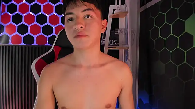 Cristopher_Wild Adlı Modelin Web Kamerası Şovu