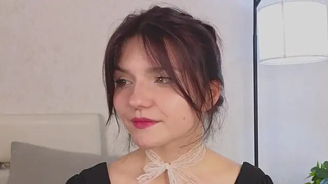 NyraVesperis Chat XXX live