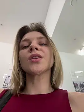 ValenciaShock's Live XXX Chat