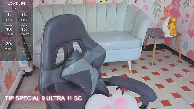 Paris09_v_'s Live XXX Chat