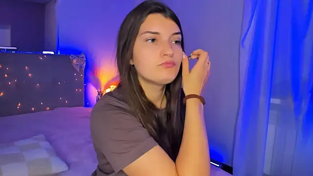 Laura_Leee: онлайн-секс-чат