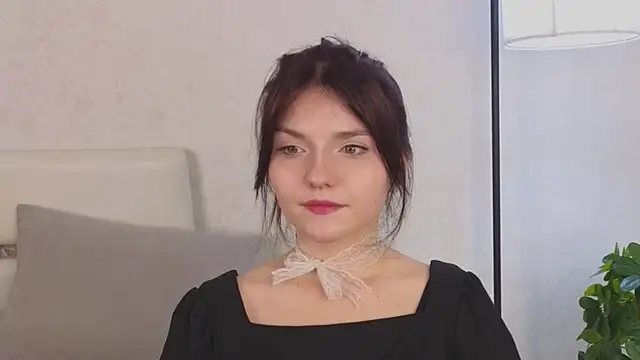 NyraVesperis' Live XXX Chat