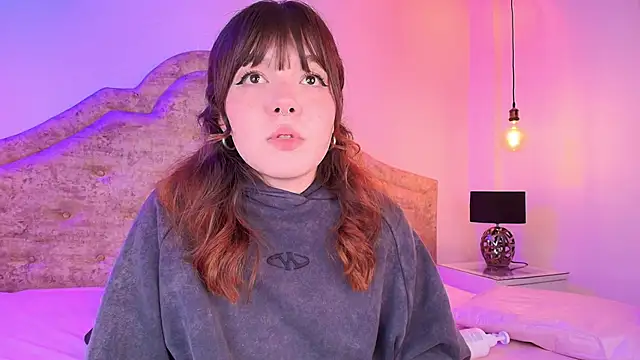 Chat XXX en directo de Fluffy_Bubble21