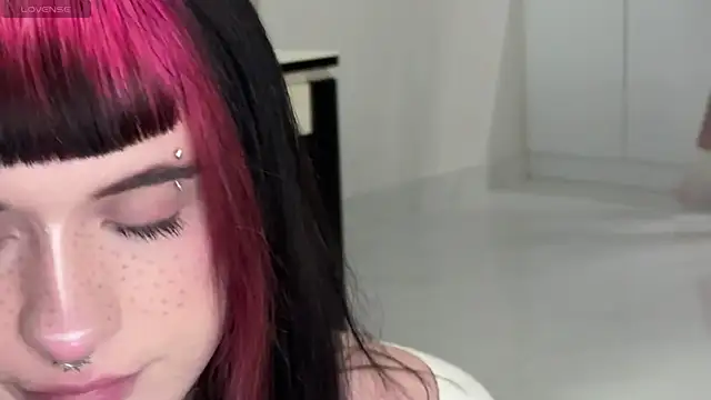 Vailyreb_'s Webcam Show