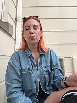 PervyxMilfxx – Naživo XXX chat