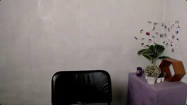 EmmaCat_'s Live XXX Chat