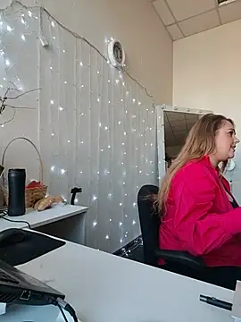 Juicy_PeachLux live XXX chat