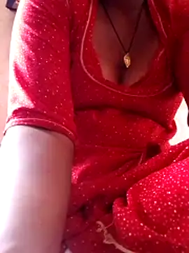 aunty_sumy Show in webcam