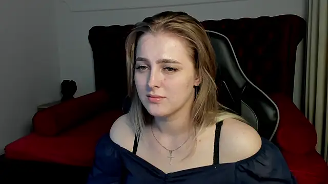 EllaBells' Live XXX Chat